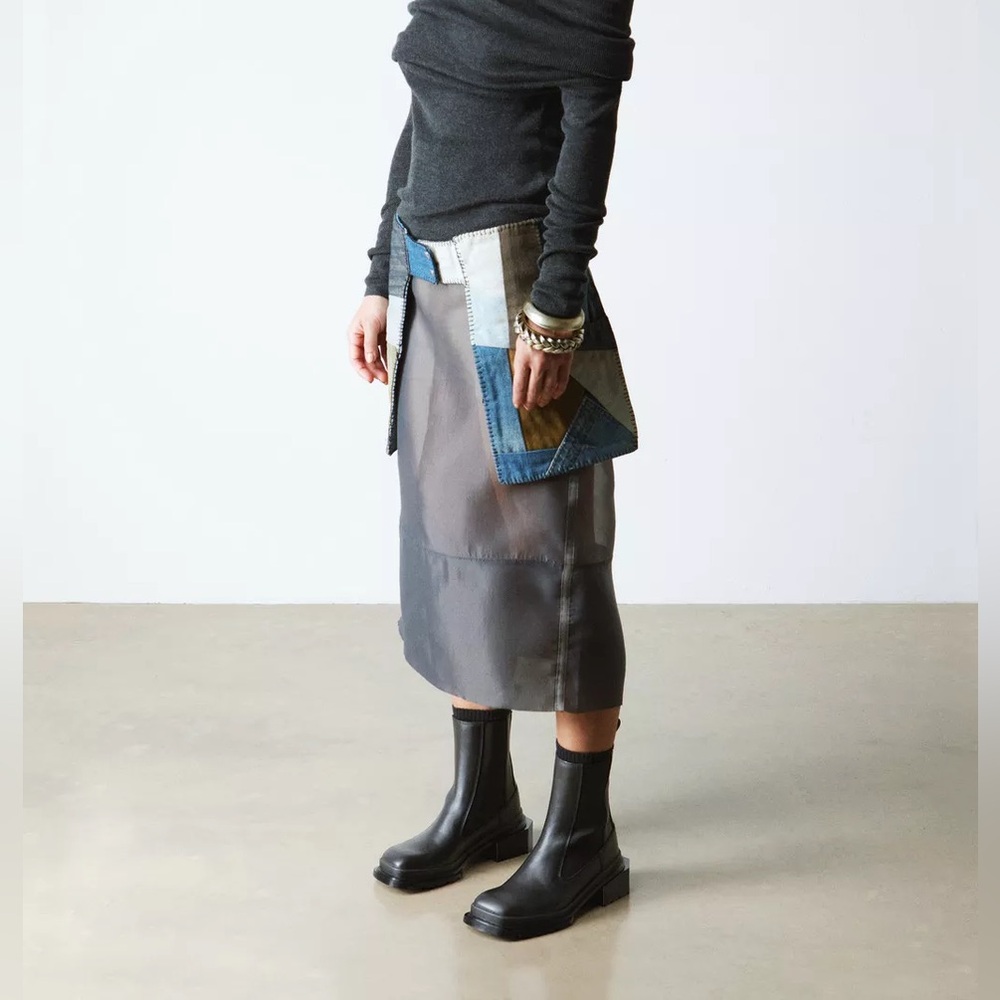 Dr Martens Maybole chelsea boots in black leather